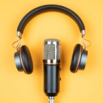 15 Best Podcasts for Freelancers (Plus 2 of My Top Picks!)